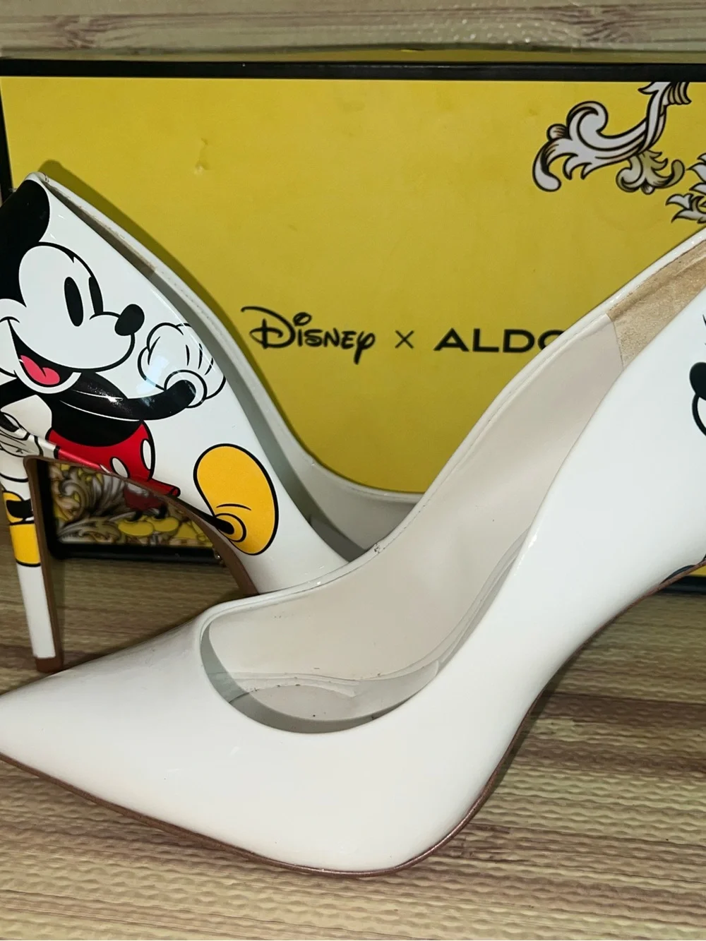 Womens Aldo Disney 100 Mickey & Minnie White Stiletto Heels Size 9 Usa (EU 40)